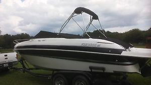2004 Four Winns 225