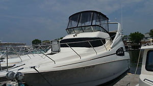 2002 Silverton 330 Sport Bridge