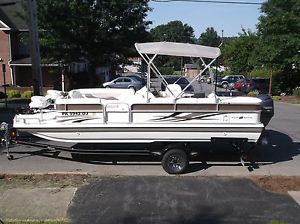 2012 Hurricane FUNDECK 226F OB
