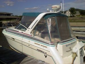 Formula /Thunderbird  27-PC  Express Cabin Cruiser