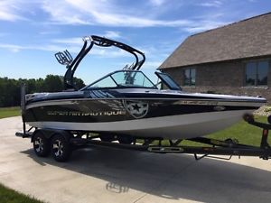 2010 Nautique Super Air 210