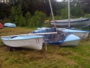 Graduate sailing dinghy (GRP)