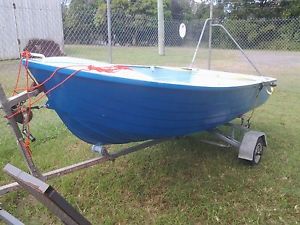 Aluminium boat with Galvanised fold up bulldog trailer and Yamaha motor