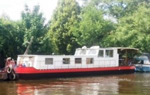 dutch barge, wide beam not narrow boat, live aboard