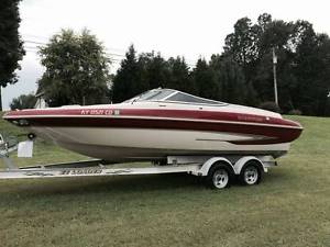 2005 Glastron GX 235