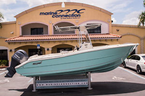 2016 Bulls Bay 230 CC Center Console