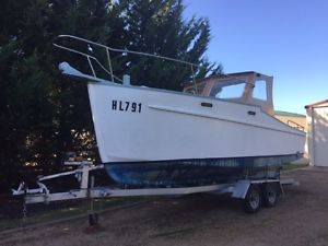 Cabin Cruiser 22ft. Wooden Hull Motor Boat