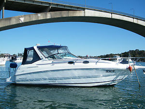 Mustang 3200 Sportscruiser, twin mercruiser 350's