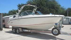 2015 Boston Whaler Vantage