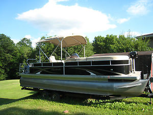 2012 Godfrey Marine Sweeetwater Premium 220DL