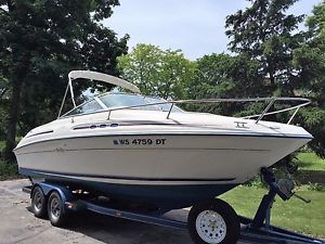 1996 SeaRay 215 Express Cruiser