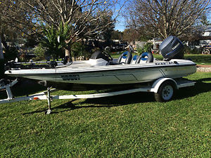 Skeeter Fishing boat