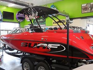 2016 Revo 7.1 Surf Edition Wakeboard Boat