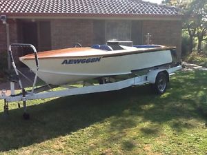 Woody power boat