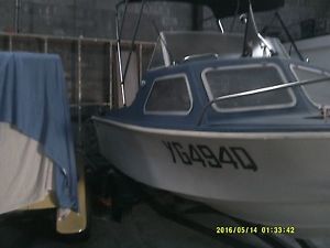 Stedgecraft Fibgeglass half cab boat