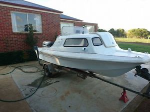 swiftcraft kingfisher half cab fishing boat outboard evinrude ski fibreglass