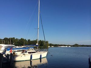 Jeanneau Tonic 23 Sailing Yacht with 4 Wheel Galvanized Road Trailer