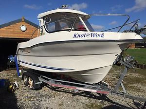 Boat quicksilver pilothouse 580