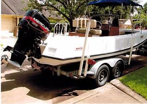 1971 Boston Whaler Outrage 21' Classic Ribside. #0071