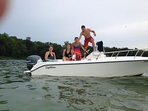 2005 EDGEWATER 170cc CENTER CONSOLE WITH 115 YAMAHA 4 STROKE image 1