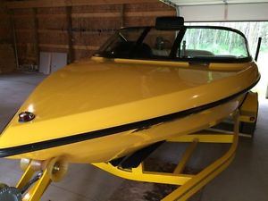 Malibu response ski boat