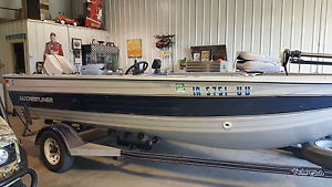 19i7 Crestliner