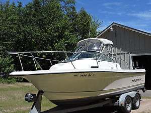 2002 Trophy Pro 2052