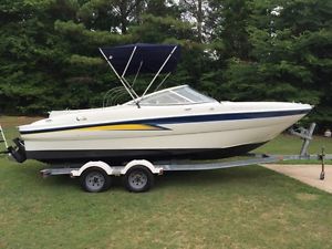 2004 BAYLINER 219 SD Deck Boat