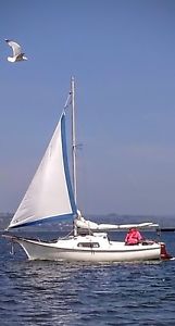 Yacht/sailing boat