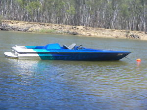ski boat hallett