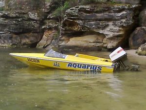15' Bullet Ski Boat 125HP Johnson