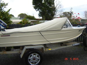 4 m Dehavilland boat for sale
