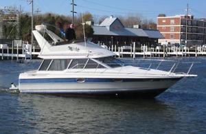 1989 Bayliner Avanti Command Bridge