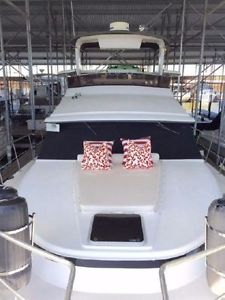1986 Carver 4207 Motoryacht TRADES CONSIDERED