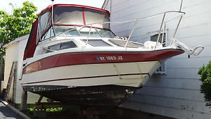 1989 Rinker Fiesta-Vee 250 25' Cabin Cruiser - 5.7 Merc V8 Engine - Nice Cabin!