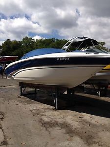 Boat 2002 Sea Ray 220 Bow Rider