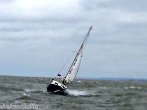 Small Sailing Yacht/Boat, sails & rigging from 2015, serviced engine