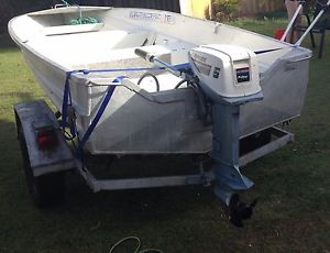 14ft Tinnie & 15HP Evinrude 2 Stroke + Trailer All Registered Ready For Fishing!