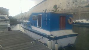Houseboat conversion - amazing project - live aboard/liveaboard boat