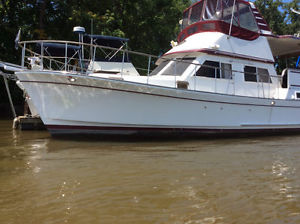 1985 Marine Trader Labelle