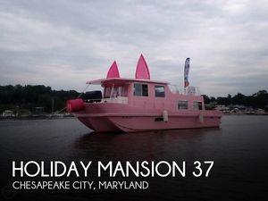 1987 Holiday Mansion 37