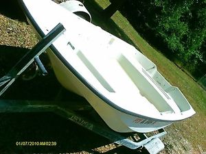 1981 11ft Boston Whaler  Rare Find . jon boat  Dinghy  Bass boat  fishing tender