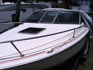 1989 SeaRay 220 Cuddy