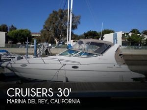 2001 Cruisers Yachts 3075 Express