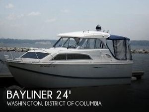 2007 Bayliner 246 Discovery