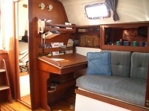 1980 Hunter 37C