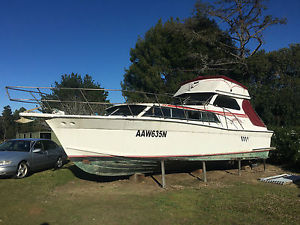 URGENT!! 38ft Fibreglass Cruiser,Twin Petrol V8 Mercruiser  Shaft Drive-Project