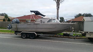 Dehavilland plate boat