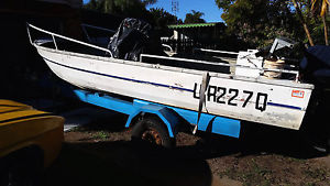 4.9 meter Clark Boat