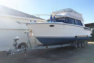 1992 Carver Boats 300 Sedan